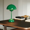 &Tradition Flowerpot VP9 bordlampe, signal green