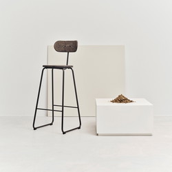 Mater Earth barstol med ryglæn 74 cm, coffee dark