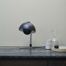 &Tradition Flowerpot VP4 bordlampe, mat sort